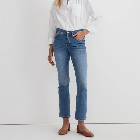 Madewell Pants - Madewell Kick Out Jeans Women's 26 Blue Stretch Denim Mid Rise Bootcut Pant